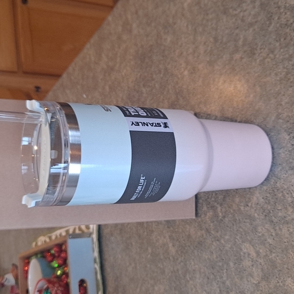 *NEW* Stanley Limited-Edition 40oz Adventure Quencher SPEARMINT PARFAIT OMBRE - Picture 4 of 8